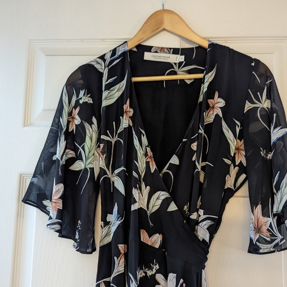 Contemporaine for Simons Wrap Floral Flowy Dress - Picture 4 of 10
